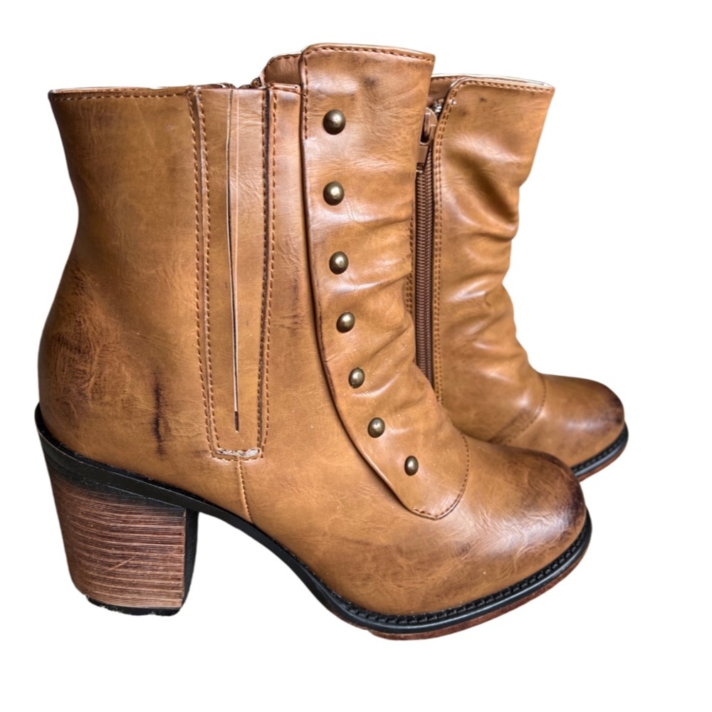 BNIB Brand New Pierre Dumas Heeled Bootie Size 9